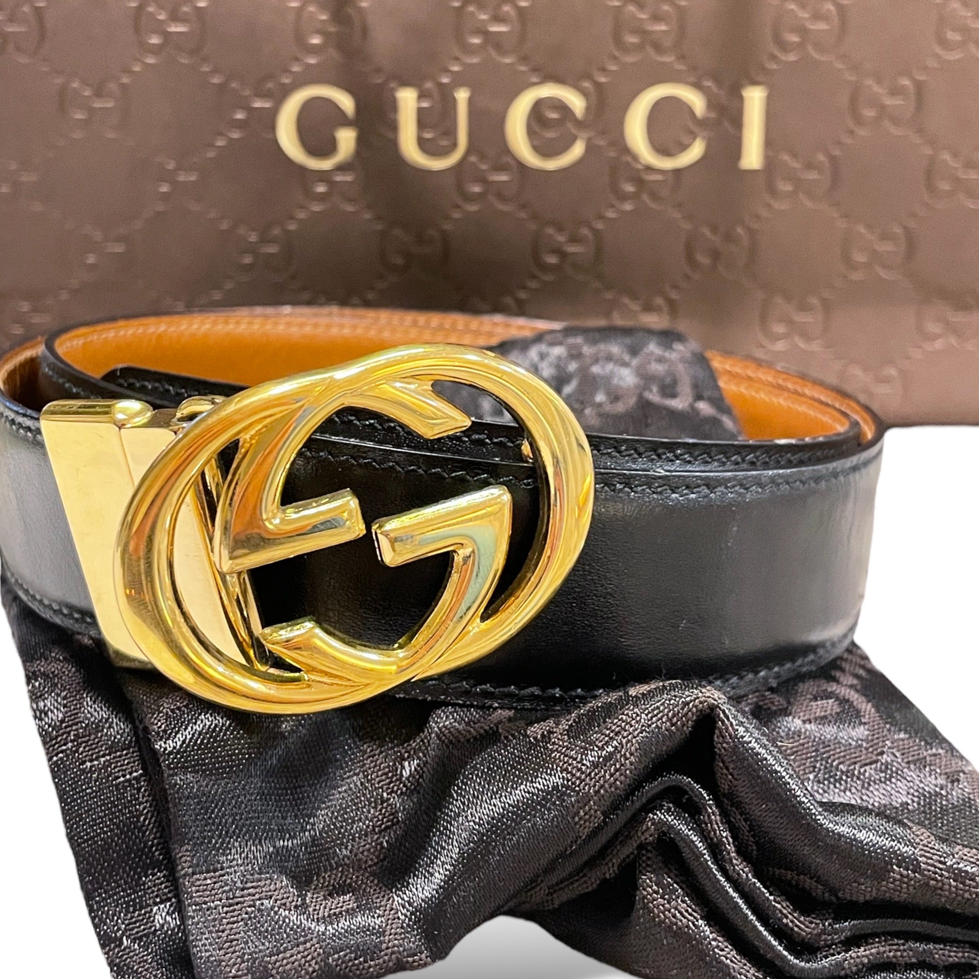 GUCCI Vintage Gold-Tone GG Logo Buckle Reversible Leather Belt