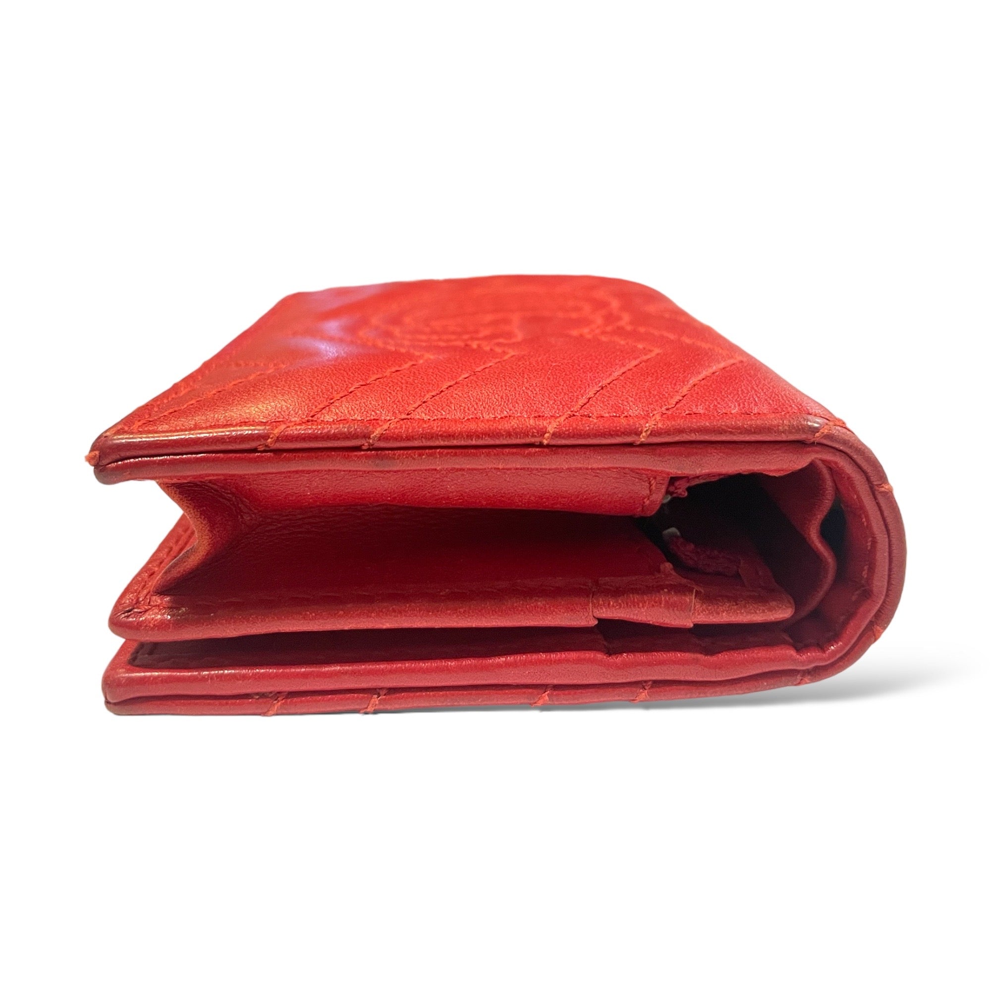 GUCCI GG MARMONT RED MATELASSÉ LEATHER CARD CASE WALLET