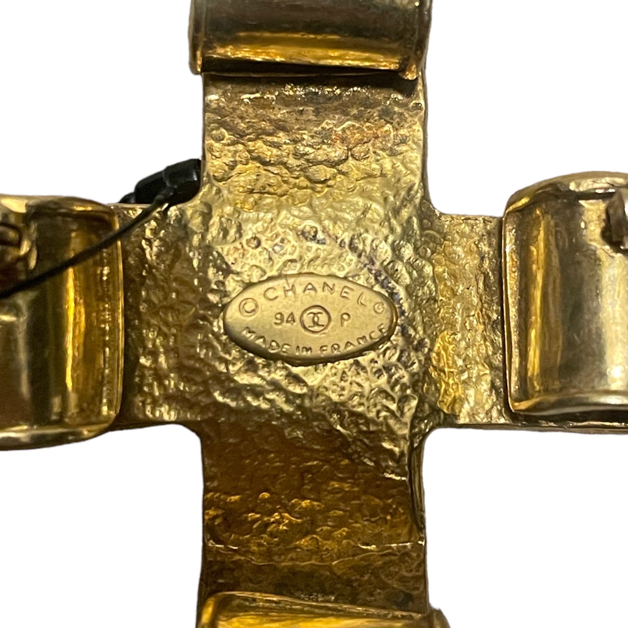 CHANEL Vintage Gold Ribbon CC Cross LARGE Brooch Pin Circa 94’