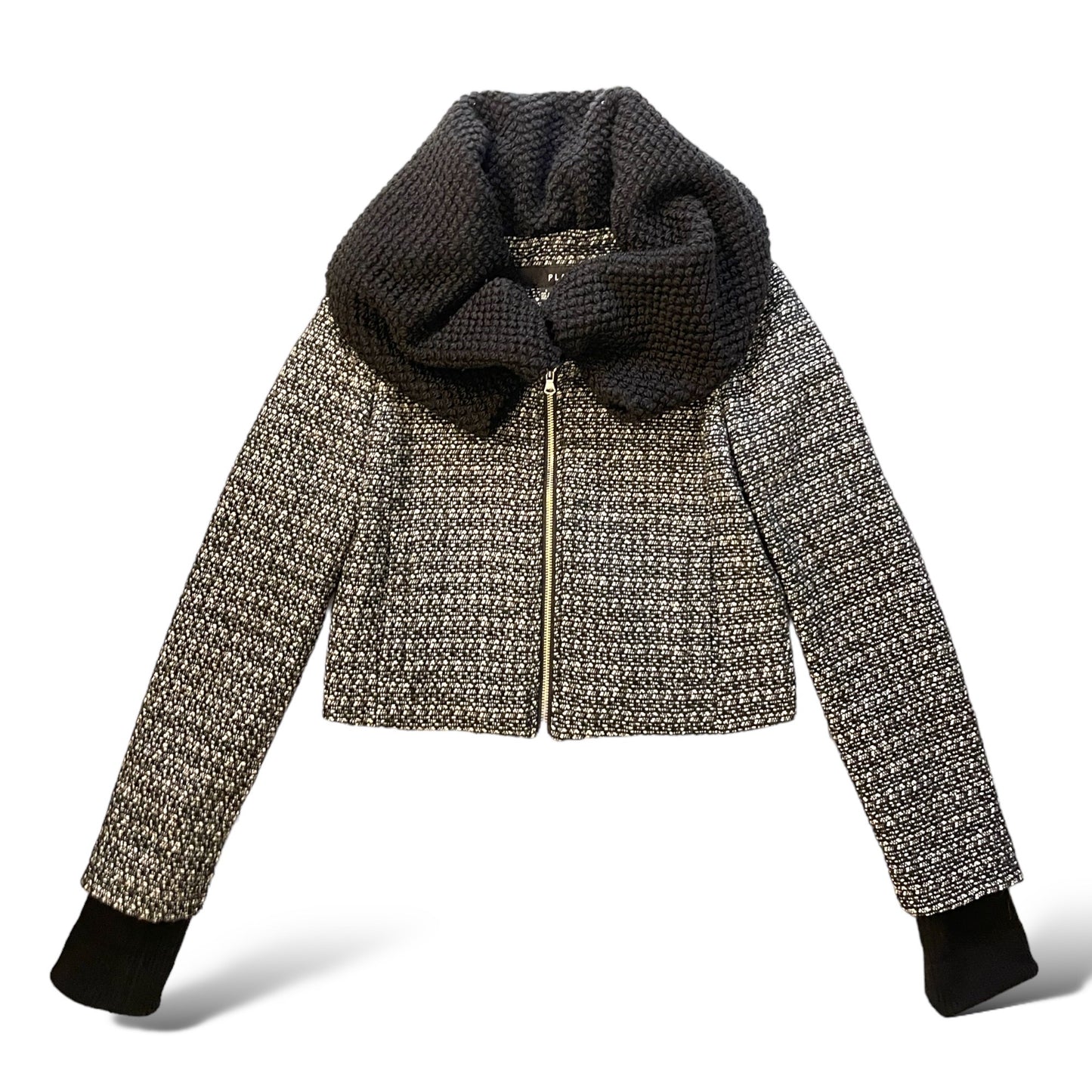 PLASTIC ISLAND Lambswool Blend Cropped Jacket & Emphasized Oversized Collar