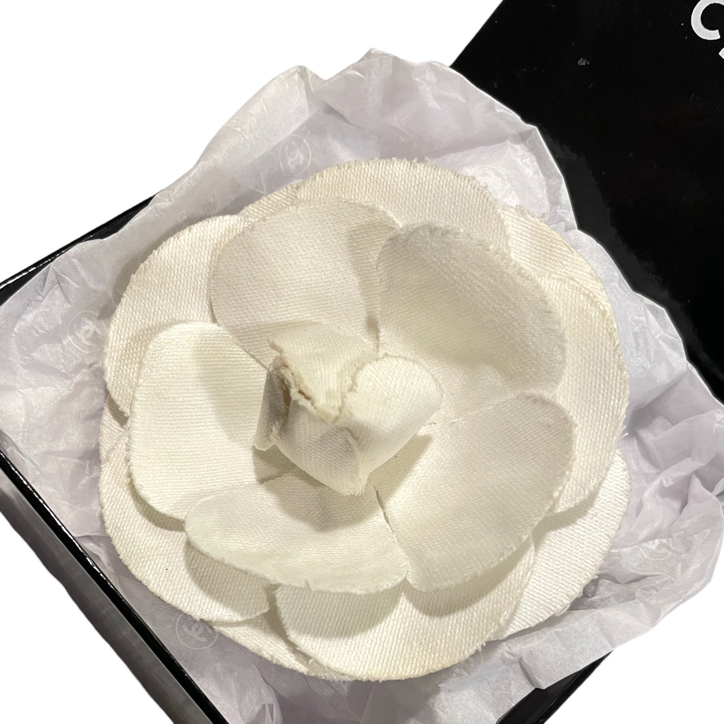 CHANEL WHITE CAMELLIA FLOWER PIN BROOCH IN ORIGINAL CHANEL GIFT BOX