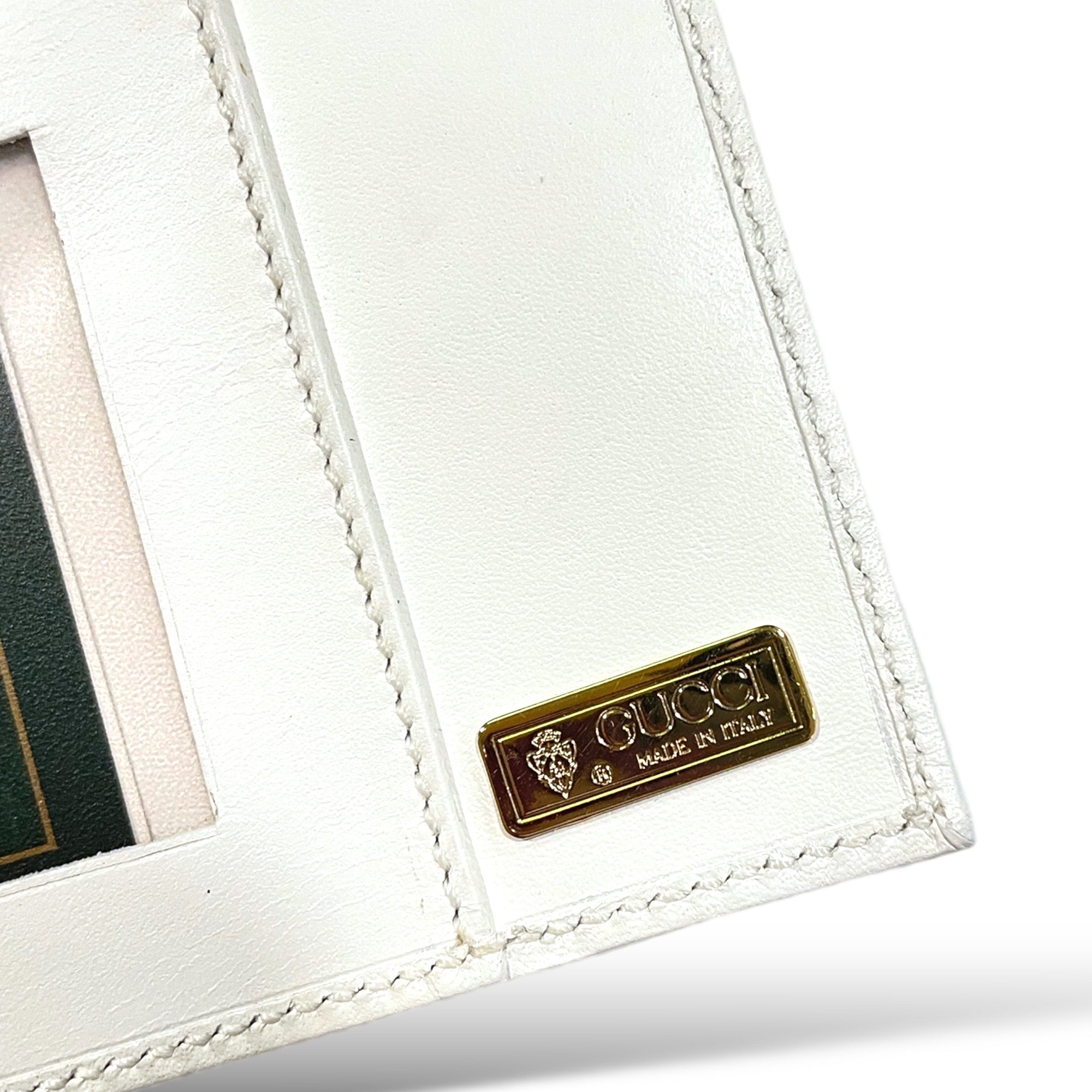 GUCCI Vintage Long White leather Wallet with Kiss Lock Coin Purse