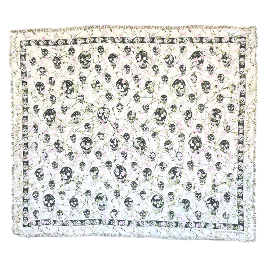 ALEXANDER MCQUEEN Classic Skull-Print Frayed Scarf