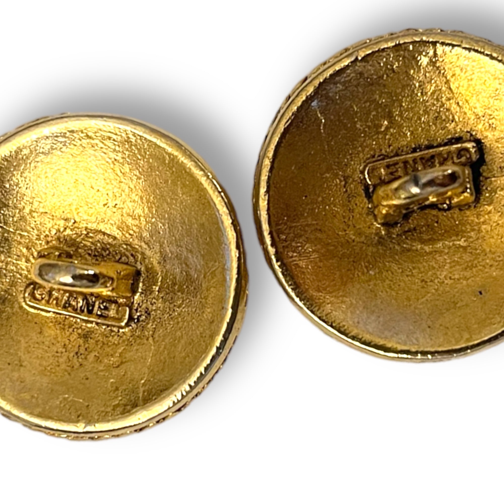 CHANEL Vintage AUTHENTIC Gold Metal CC Interlocking Logo Buttons (Three)