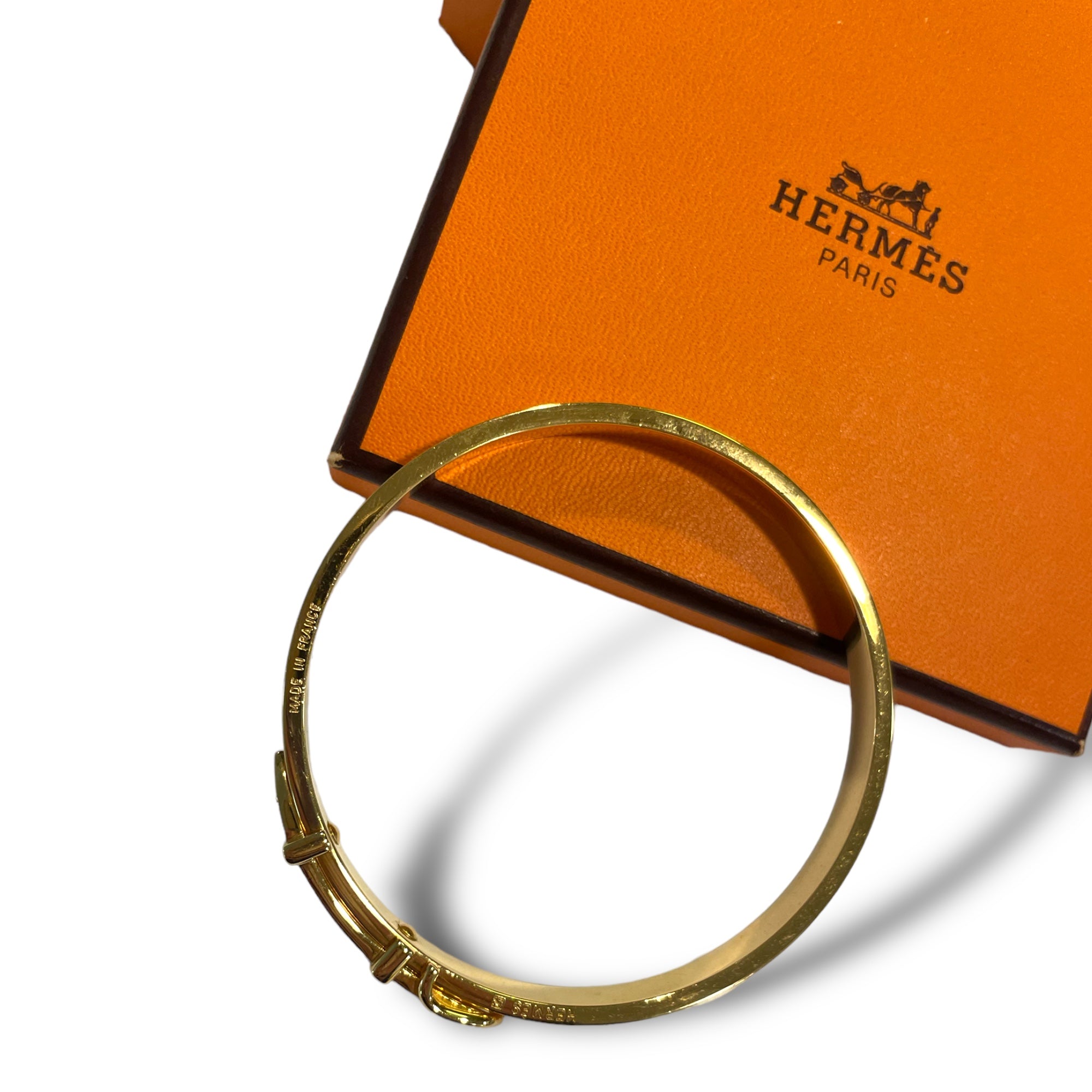 HERMÈS ORANGE Thin Slim Gold "Belt Buckle" Motif Bangle