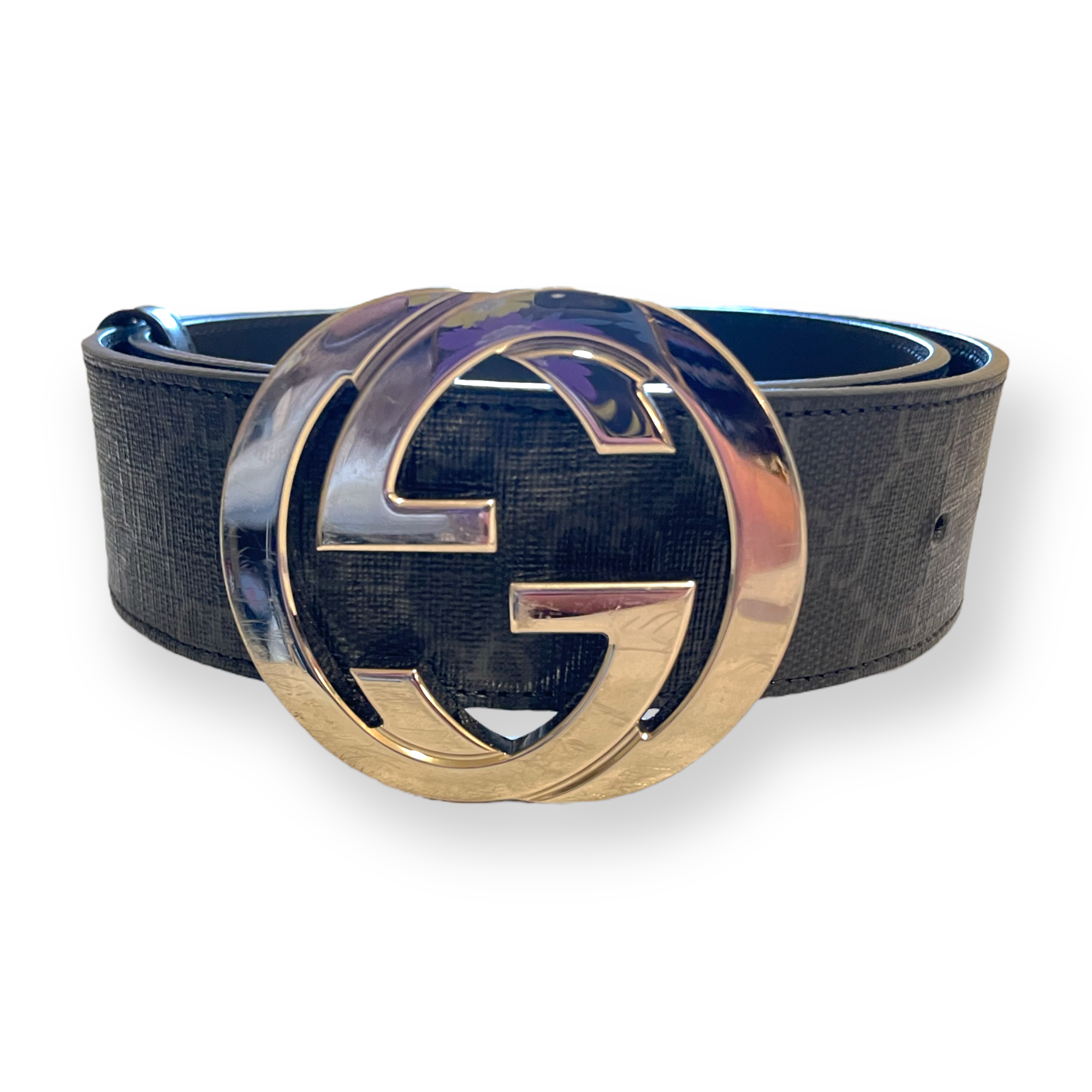 A GUCCI GG Supreme canvas belt finished with interlocking G buckle |Size: 80/32|