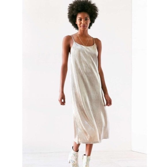 Kimchi Blue Gold Accordion Pleat Midi Slip Dress Size: Small
