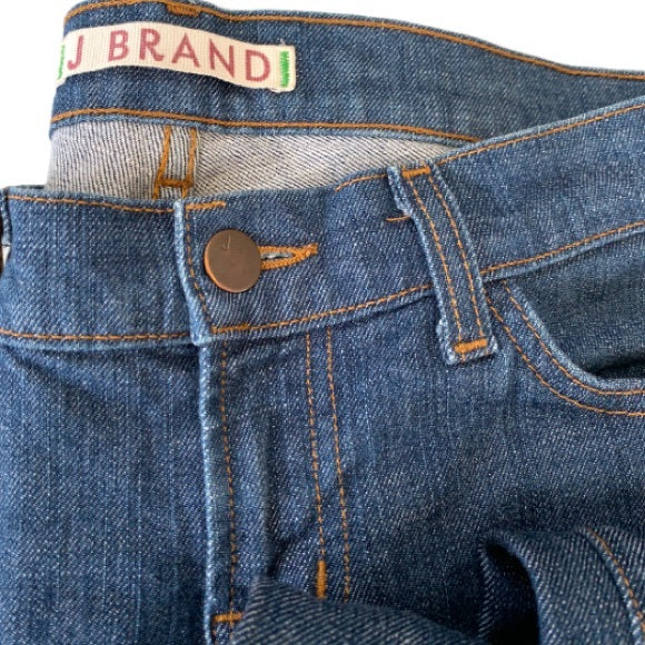 J BRAND Medium Wash Jeans Size: 26