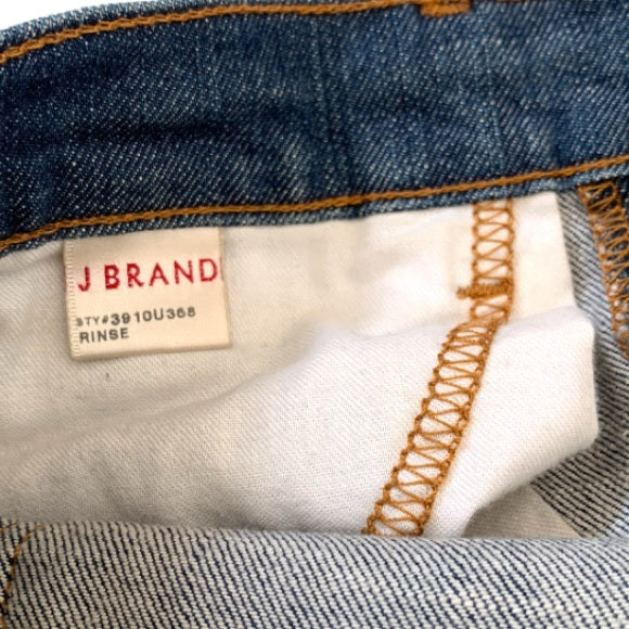 J BRAND Medium Wash Jeans Size: 26
