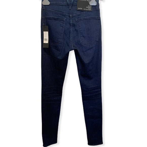 Veronica Beard High-Waisted Jeans Size: 24