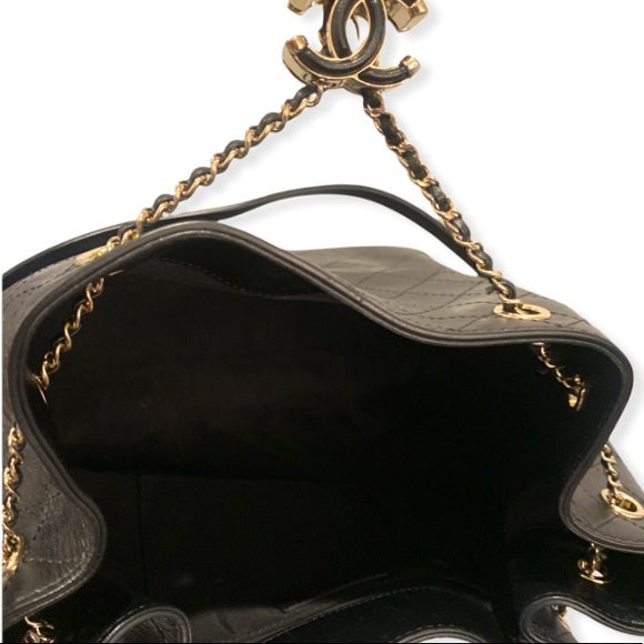 CHANEL Calfskin Stitched Drawstring Bag (Black)