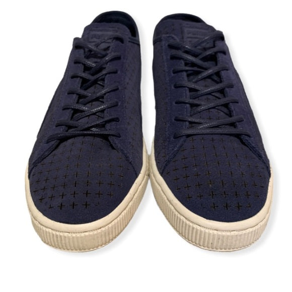 Men’s Perforated Suede Puma Low Top Sneakers (11.5)