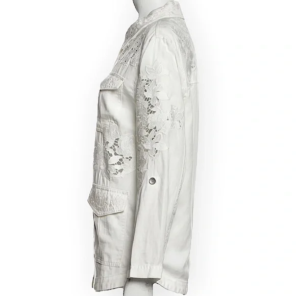 ALICE + OLIVIA Three-Quarter Sleeve Embroidered White Button-Up Top Size S