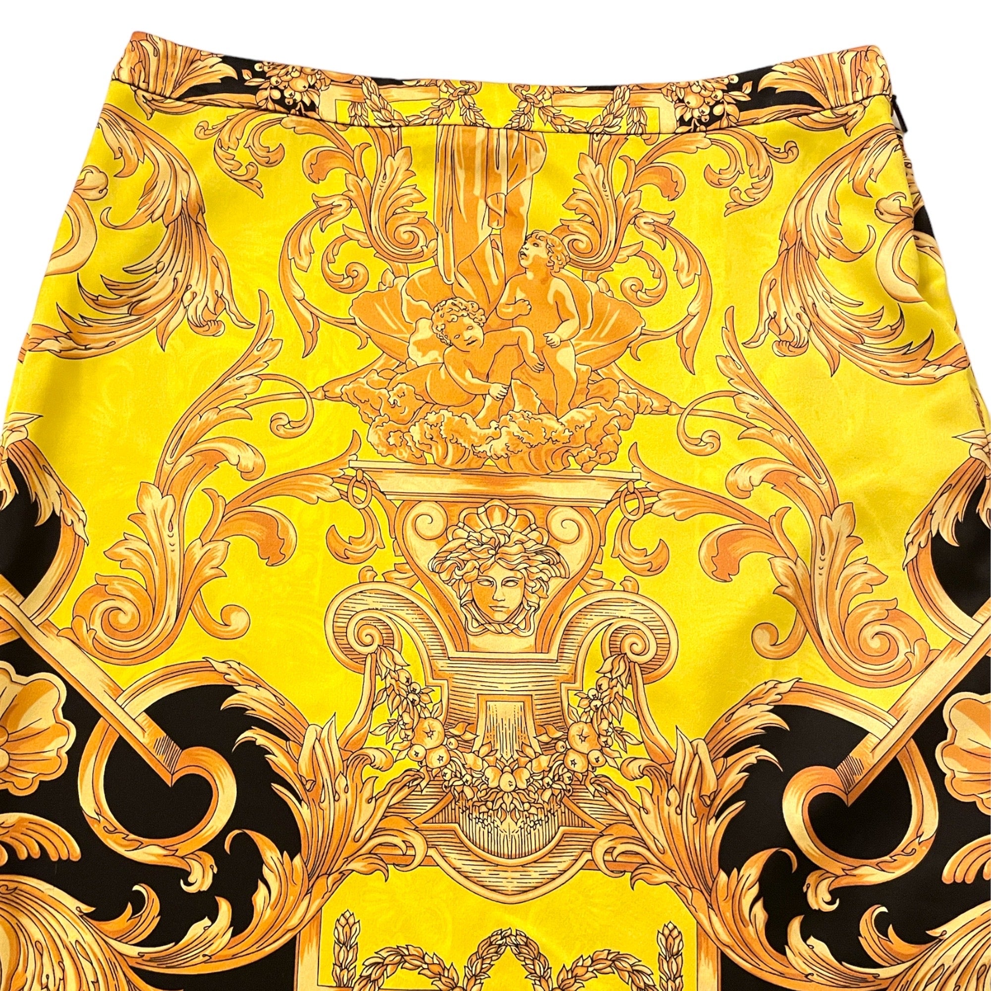 VERSACE Silk Knee-Length Skirt
| Size: XS | US2, IT38 |