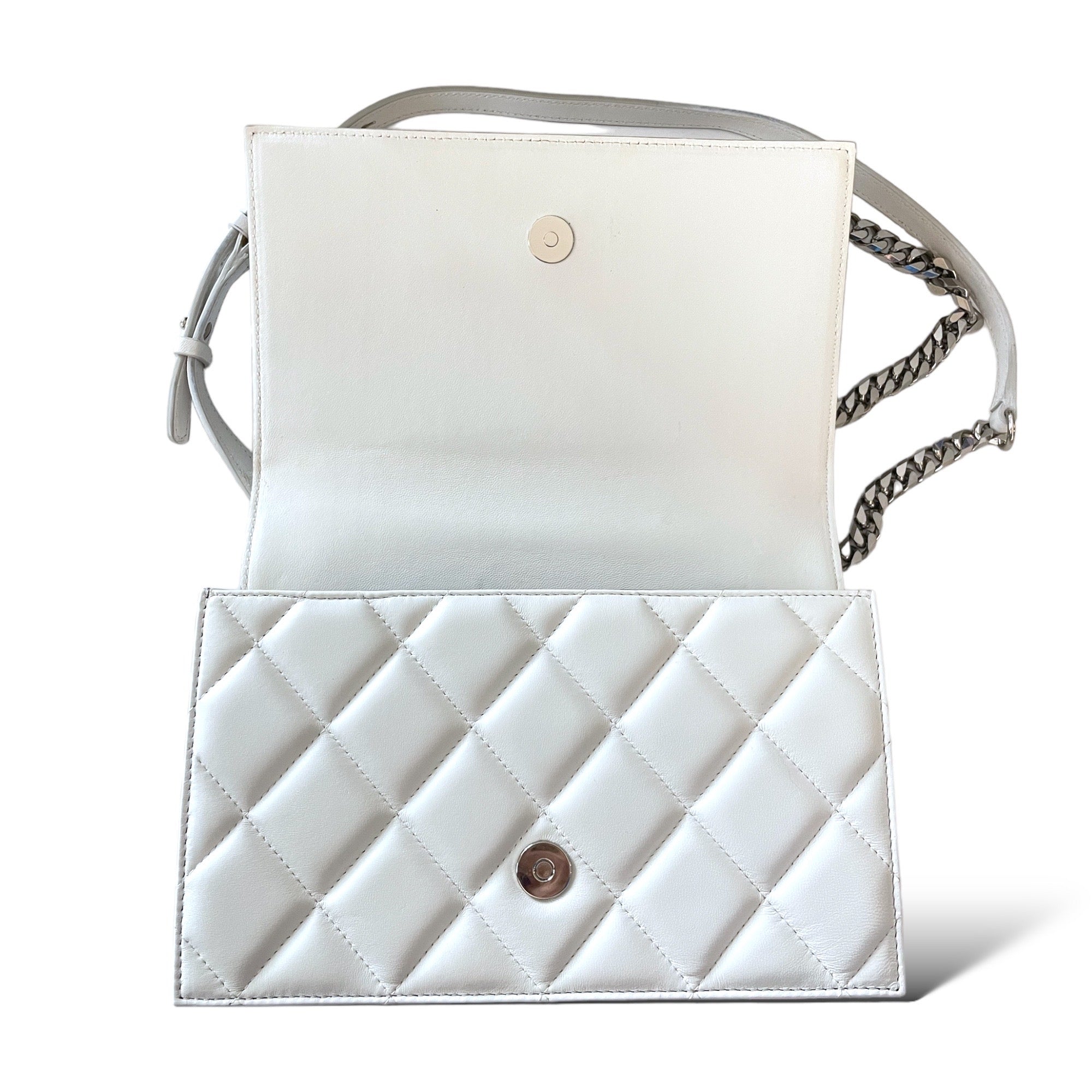 ALEXANDER MCQUEEN White Quilted Leather Jeweled Knuckle Shoulder Bag