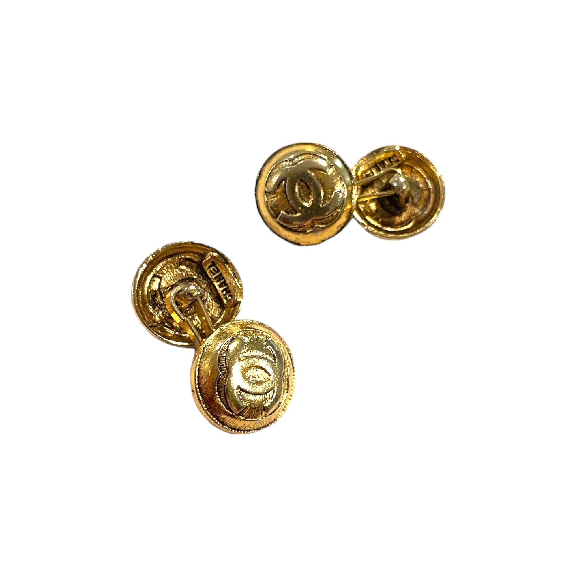 CHANEL Vintage Gold CC Logo Cufflinks/Buttons (1 Pair / 4 Detachable Buttons)