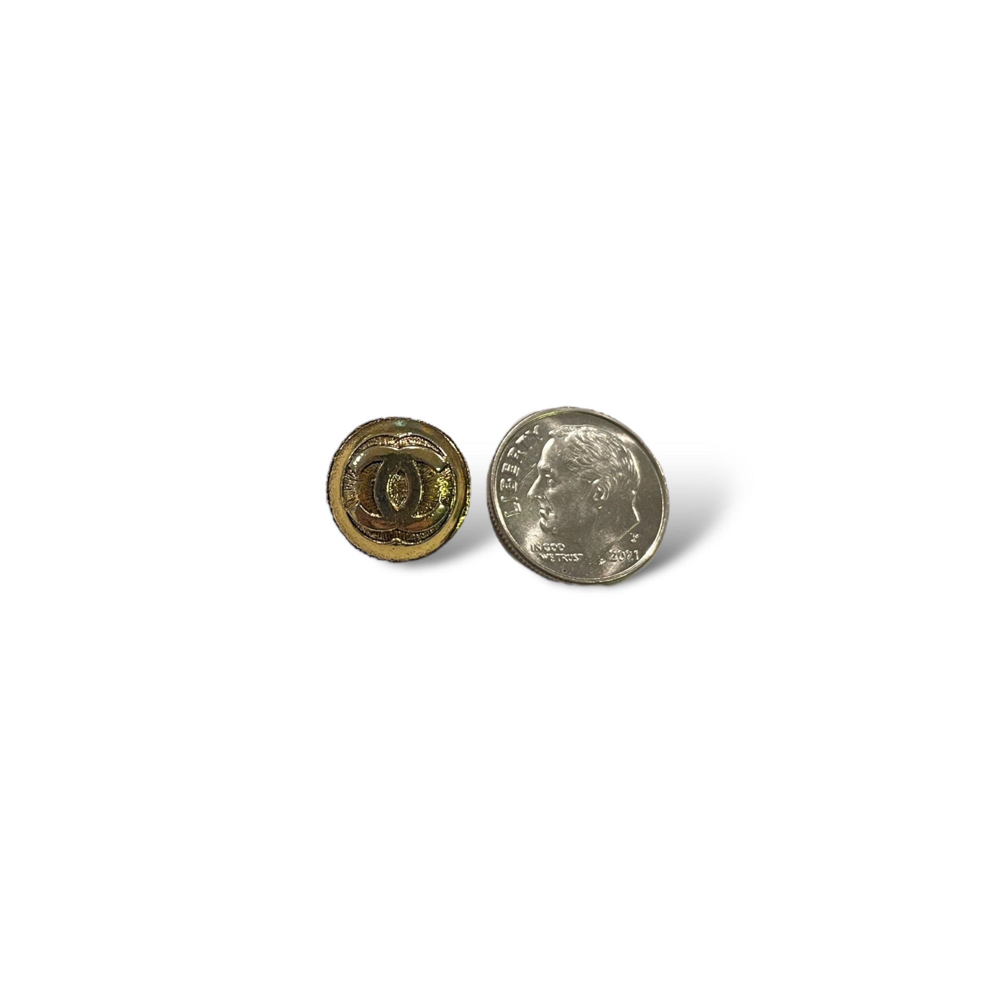 CHANEL Vintage Gold CC Logo Cufflinks/Buttons (1 Pair / 4 Detachable Buttons)