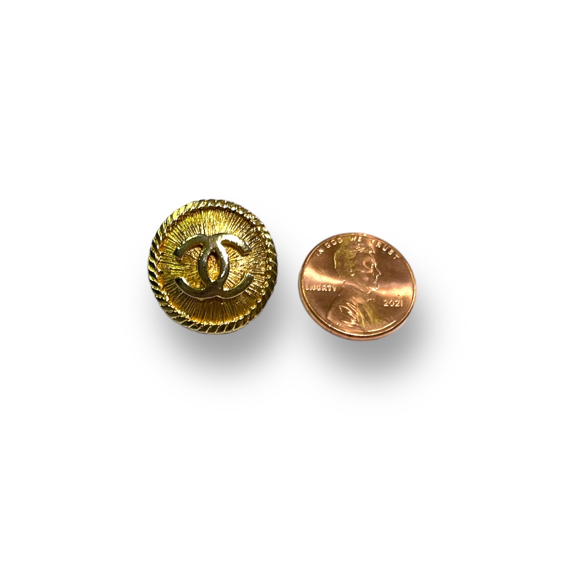 CHANEL Vintage AUTHENTIC Gold Metal CC Interlocking Logo Buttons (Three)