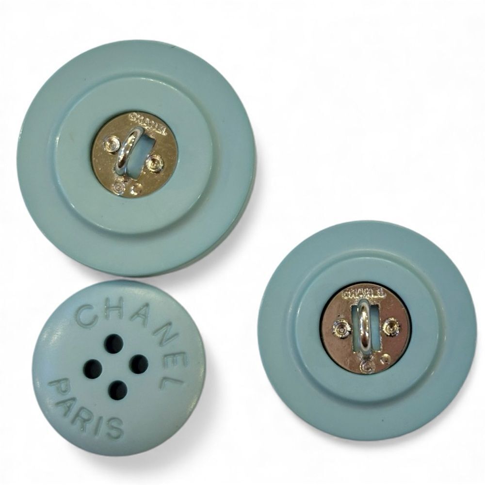 Chanel CHANEL Blue and Silver Metal CC Button Trio