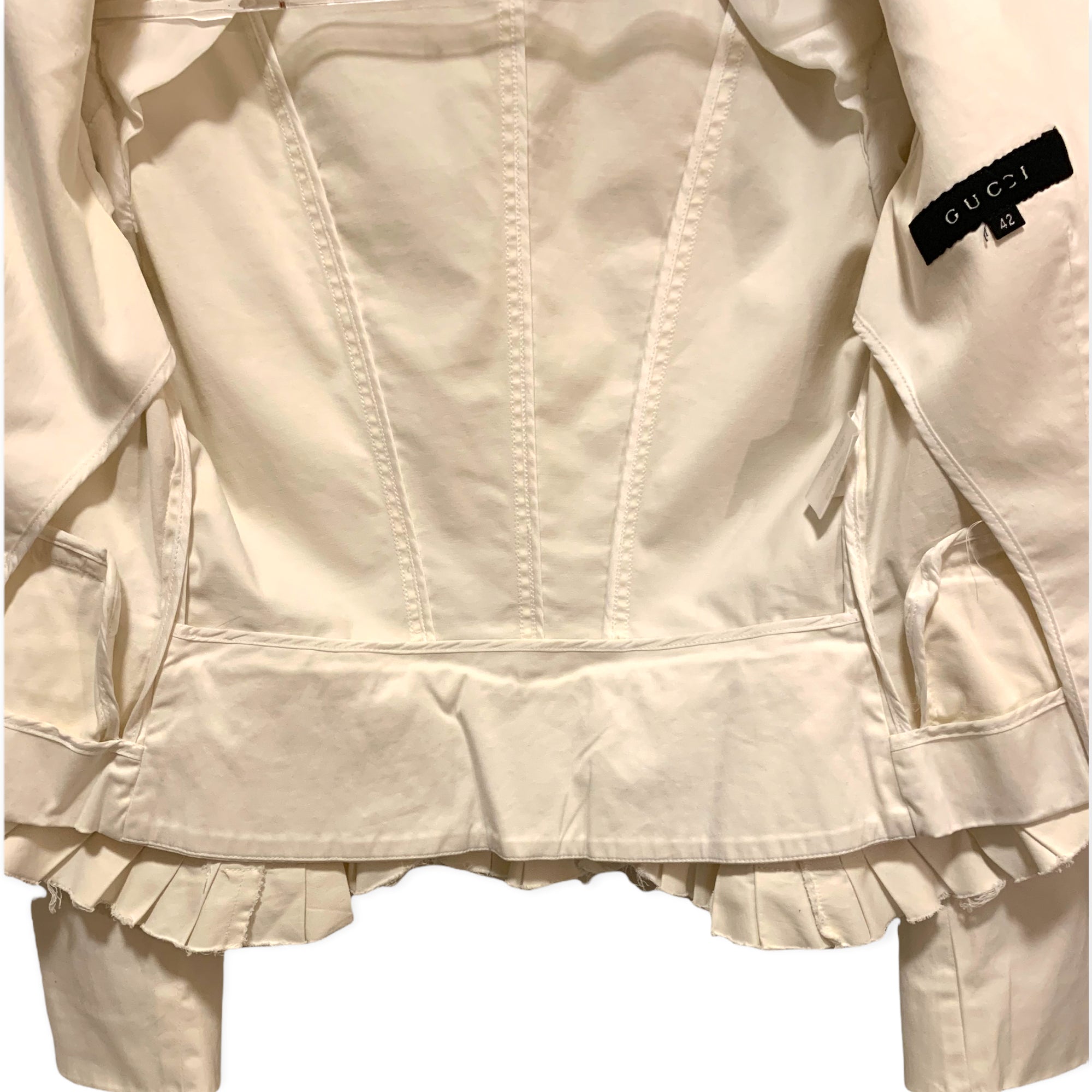GUCCI by TOM FORD White Pleated Detail Blazer. |Size:42|