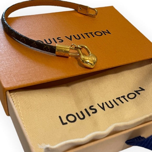 Louis Vuitton CRAZY IN LOCK Bracelet |Size: 17|