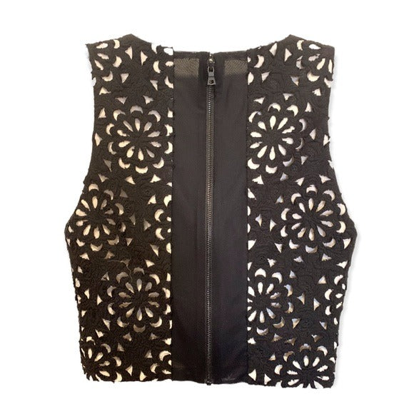 Alice + Olivia Black Floral Laser Cut Sleeveless Lyla Crop Top | Size: 2 |