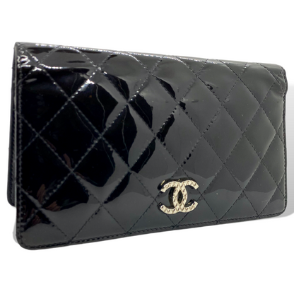 Chanel CC Yen Wallet in Quilted Patent Leather - photo 8 of 11