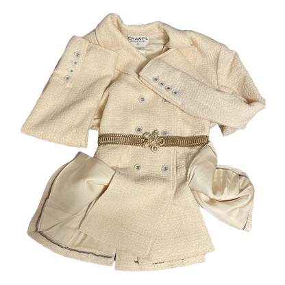 Vintage Chanel Cream Tweed Blazer - photo 8 of 11