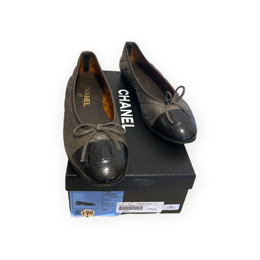 Chanel Crumpled Calfskin/Patent Quilted CC Cap Toe Ballerina Flats - photo 2 of 11