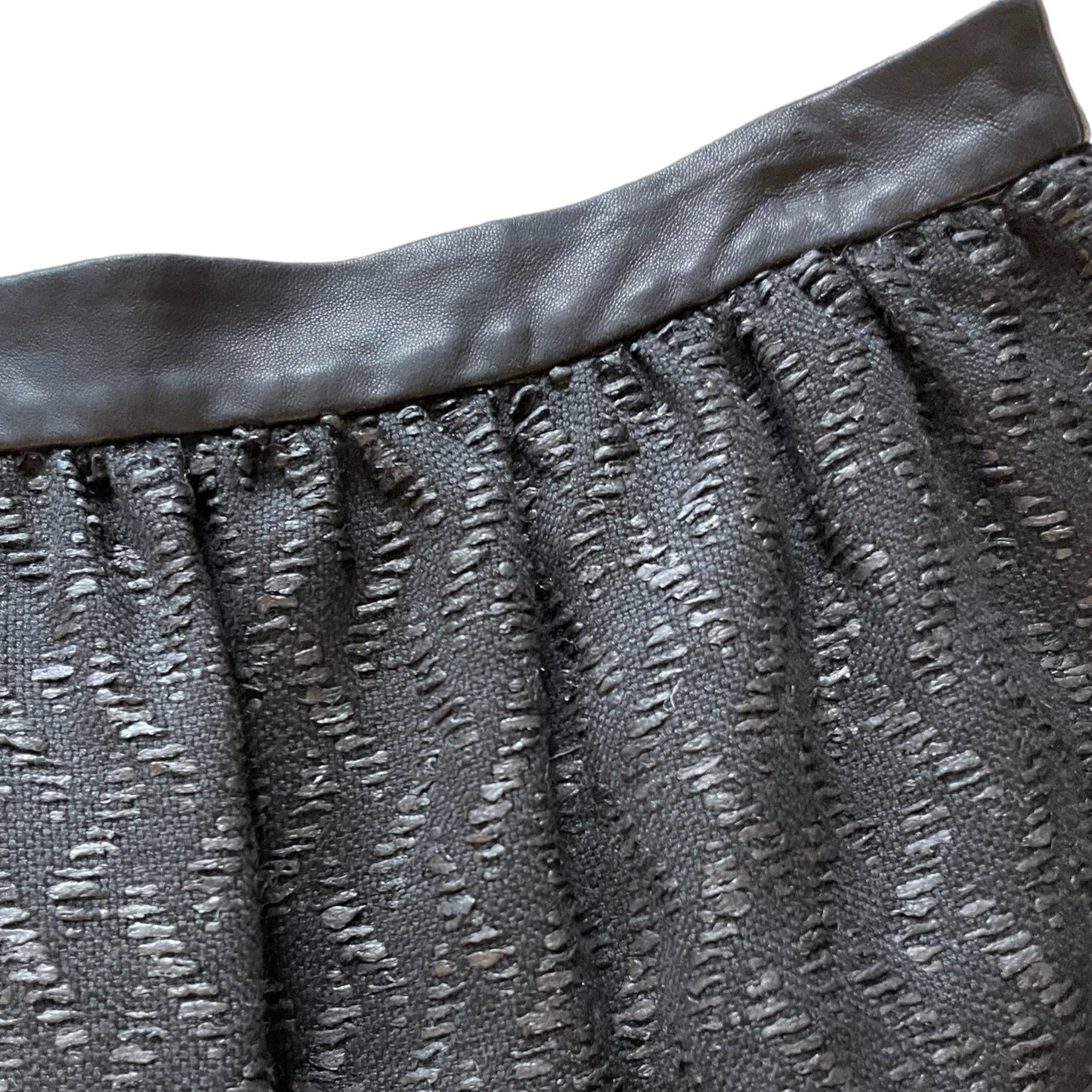 ALICE + OLIVIA Black Pattern with Lamb Leather Trim Mini Skirt  |Size: 4|