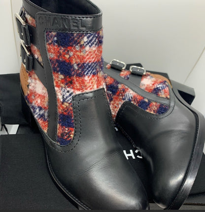 Chanel 2017 Tweed Pattern Ankle Boots - photo 4 of 11