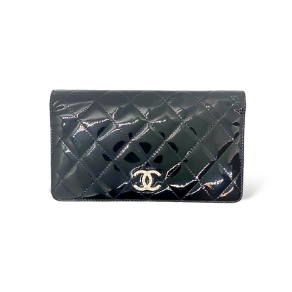 Chanel CC Yen Wallet in Quilted Patent Leather - main product photo