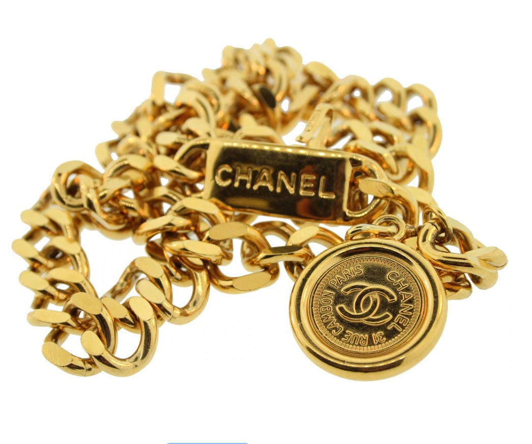 Vintage Chanel gold tone medallion belt Golden Metal ref.180510