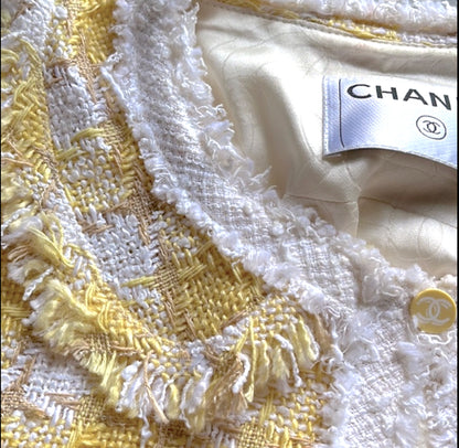 Chanel Tweed & Rare Evening Blazer in Yellow Color-Way Xs-s - photo 10 of 11