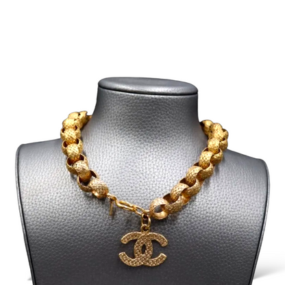 Chanel Vintage Gold-Tone Woven Rope Chain-Link Necklace & Large "CC" Pendant - photo 3 of 11