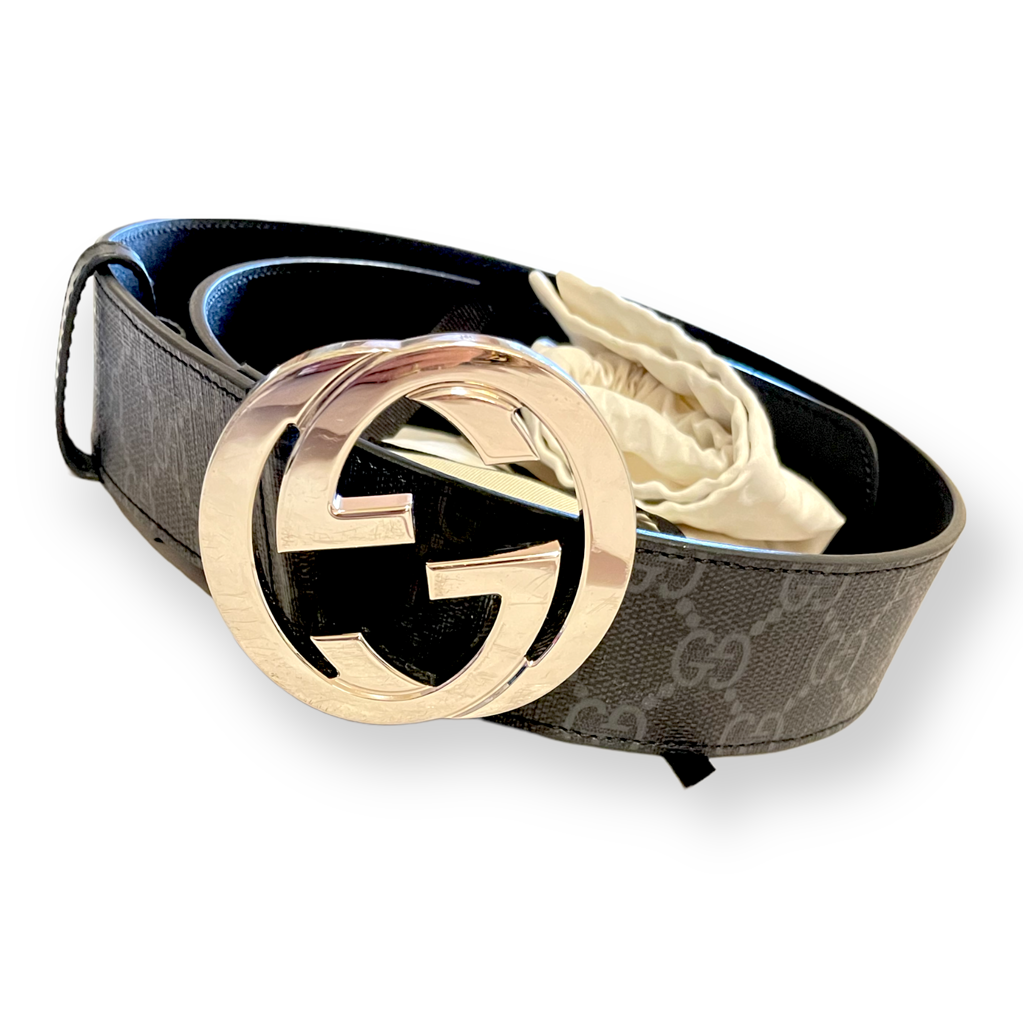 A GUCCI GG Supreme canvas belt finished with interlocking G buckle |Size: 80/32|