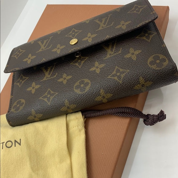 Vintage Louis Vuitton Tri-fold Monogram Pochette