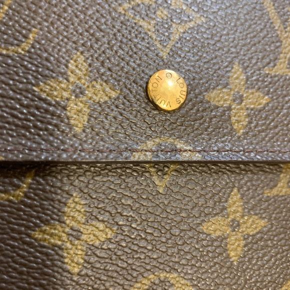 Vintage Louis Vuitton Tri-fold Monogram Pochette