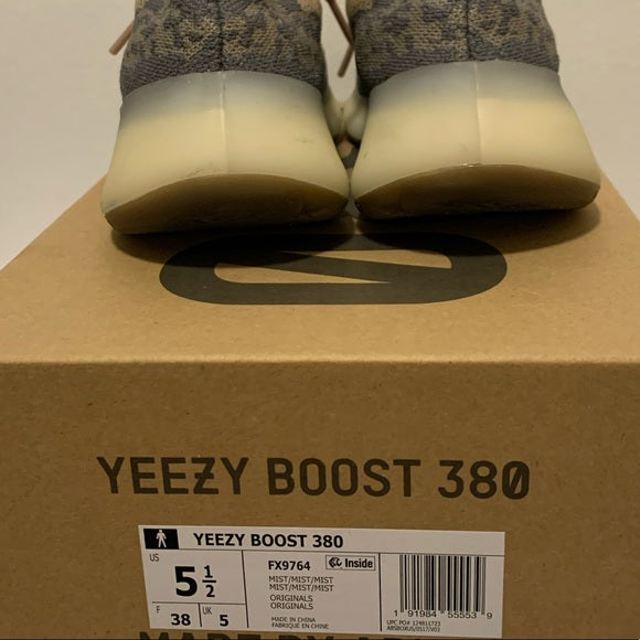 Yeezy Mist 380’s Size 5.5