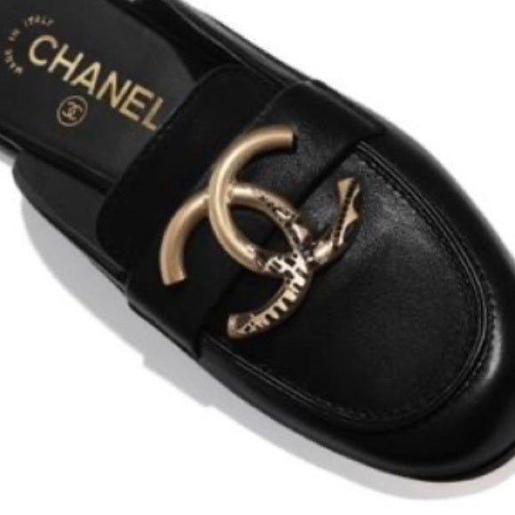 Chanel 2020 Interlocking CC Logo Mules Size: 8.5