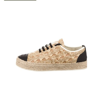 Chanel 2019 Interlocking CC Logo Espadrilles 39EU - photo 2 of 4