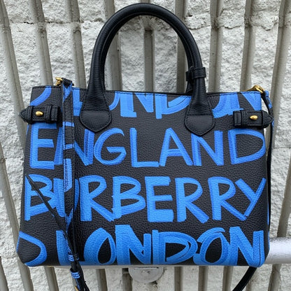 Rare L/e Medium Burberry Banner in Graffiti Print - photo 8 of 15