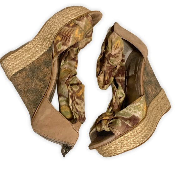 RACHEL Rachel Roy Wedges Size: 7.5