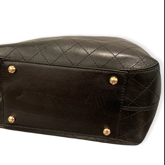 CHANEL Calfskin Stitched Drawstring Bag (Black)