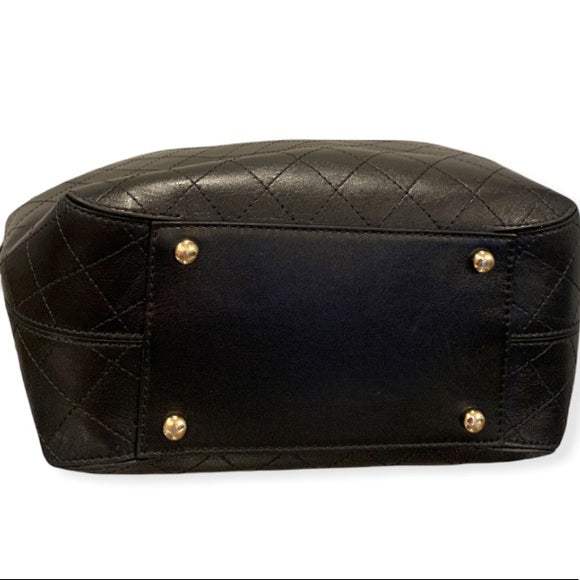 CHANEL Calfskin Stitched Drawstring Bag (Black)