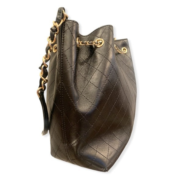 CHANEL Calfskin Stitched Drawstring Bag (Black)