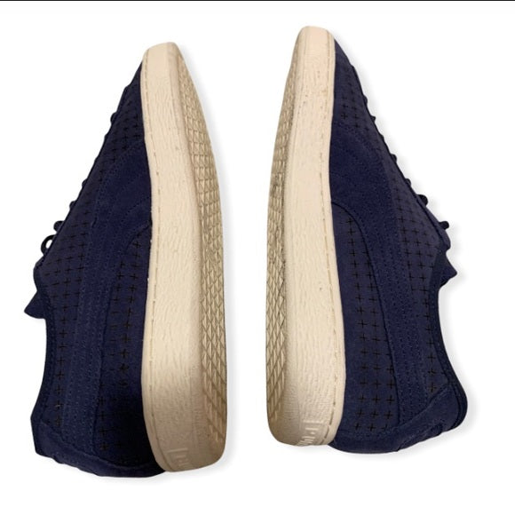 Men’s Perforated Suede Puma Low Top Sneakers (11.5)