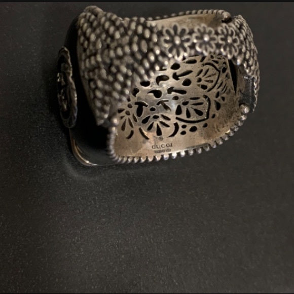GUCCI Sterling Silver Red Crystal Stone Signet Ring Size: 6