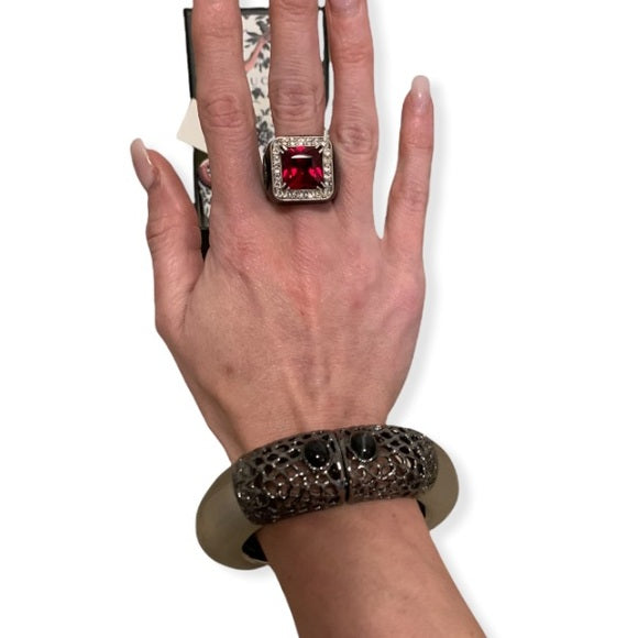 GUCCI Sterling Silver Red Crystal Stone Signet Ring Size: 6